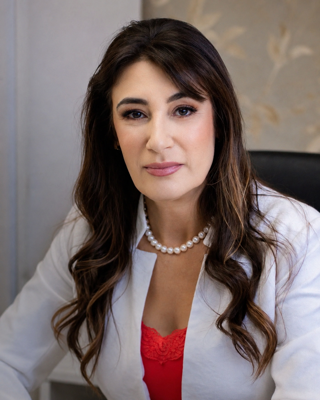 Médica angiologista em consulta vascular com paciente na Clínica CDV